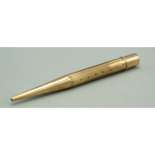 142 - 9ct yellow gold Baker's Pointer pen, stamped 375, 34.44g

Shipping £28.00 plus vat (UK Only)