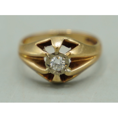 157 - 9ct yellow gold belcher ring, set with single diamond in star cut setting, stamped 375, size N, 4.13... 