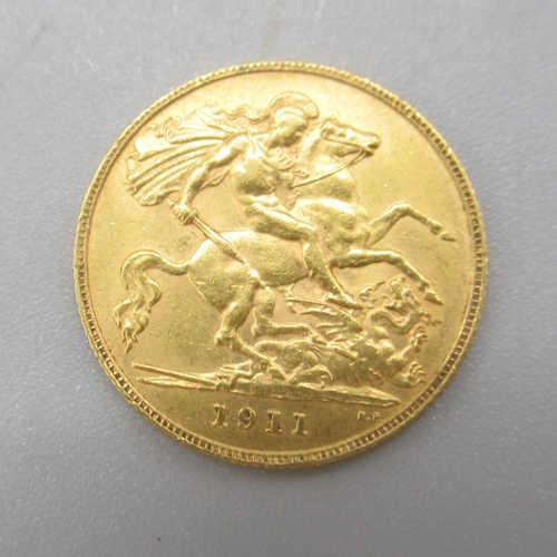 64 - Geo.V 1911 half sovereign, 4.00g

Shipping £20.00 plus vat (UK Only)