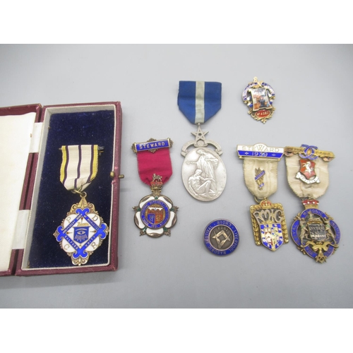 181 - Hallmarked Sterling silver gilt and enamel Independent Order of Rechabites medal, and a collection o... 