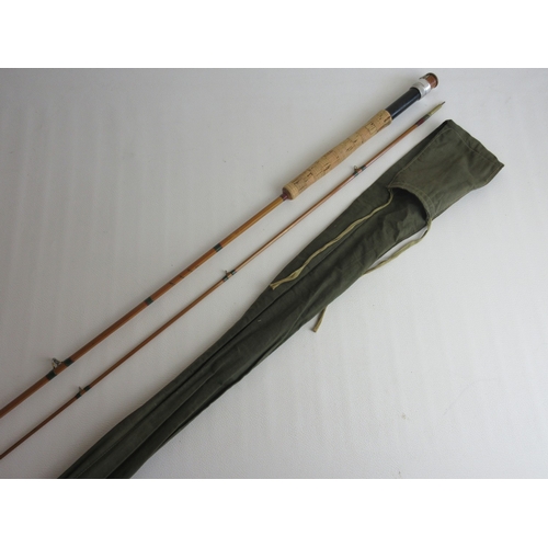 611 - Silver Creek 'Silver Stream SW' 10' fibreglass Salmon rod in three sections, complete with original ... 