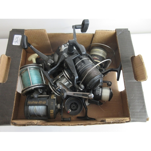 623 - Assortment of sea fishing reels, including Daiwa Graphite, Eurostar RSF etc. (7)

SHIPPING £38.00 PL... 