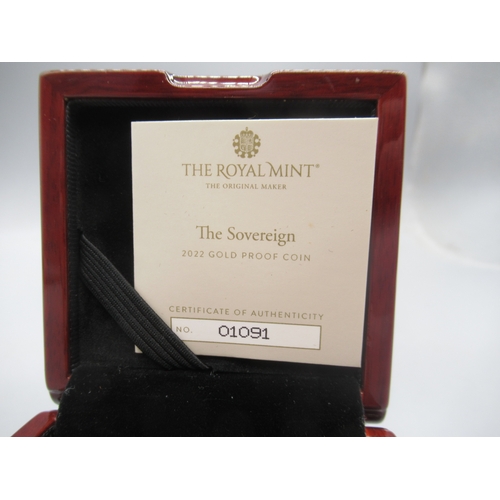 33 - The Royal Mint - The Sovereign 2022 Gold Proof Coin encapsulated in case with COA No.01091/10500


S... 