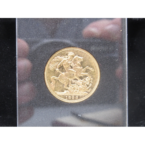 2 - The London Mint Office - The Queen Victoria Veiled Head Gold Sovereign (1896) encapsulated in case w... 