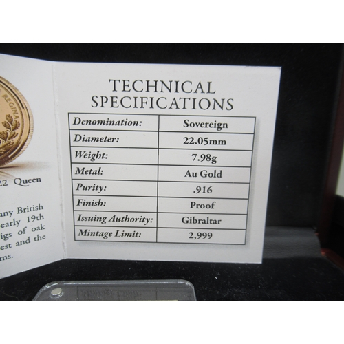 42 - The London Mint Office - Queen Elizabeth II Platinum Jubilee Sovereign encapsulated in case with COA... 