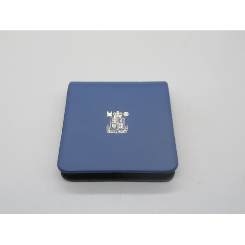 8 - Royal Mint - Queen Elizabeth II 1979 Sovereign encapsulated in case

Shipping £28.00 plus vat (UK On... 