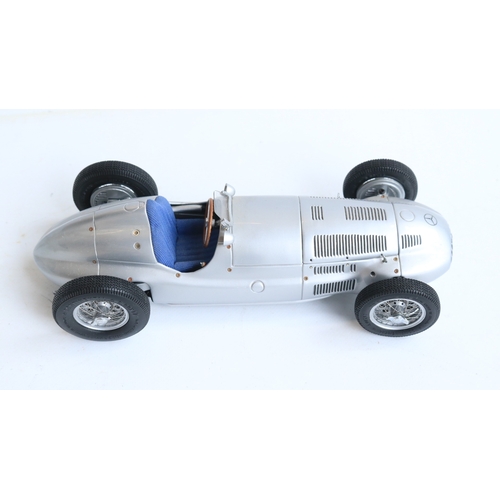 CMC M-027 1/18 scale Mercedes-Benz W165 Tripoli Grand Prix 1939