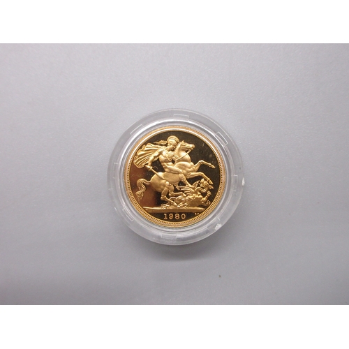 12 - Royal Mint 1980 Proof Sovereign encapsulated in case

Shipping £28.00 plus vat (UK Only)