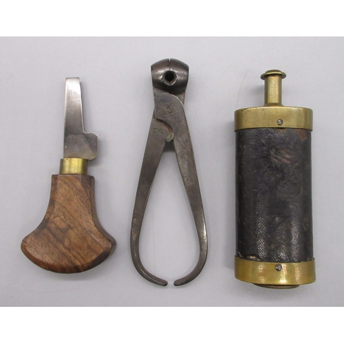 26 - Cased pair of 40 bore flintlock pocket pistols with folding triggers by `H.W.MORTIMER LONDON, Gun Ma... 