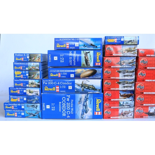 Thirty two plastic model kits from Airfix (all modern boxed) and Revell ...
