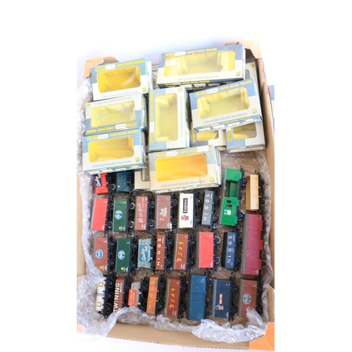 333 - Collection of thirty six boxed OO gauge goods wagons from Wrenn to include rare W4652P Low Mac Auto ... 