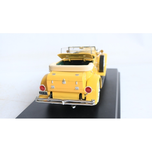 51 - 1/18 scale Greenlight Hollywood series limited edition diecast Gatsby Motion Picture Duesenberg II S... 