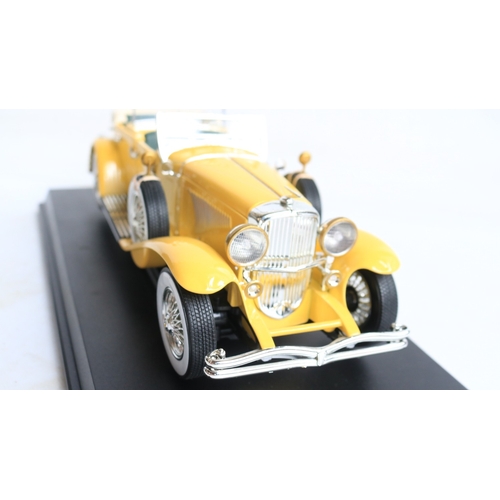51 - 1/18 scale Greenlight Hollywood series limited edition diecast Gatsby Motion Picture Duesenberg II S... 