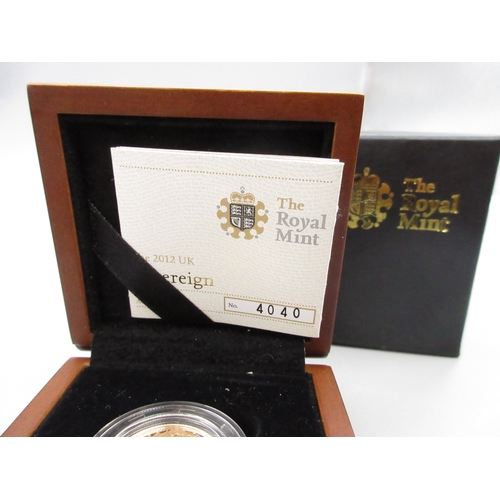 15 - The Royal Mint - The 2012 UK Sovereign, No.4040/5500, encapsulated in case with COA

Bradley's shipp... 