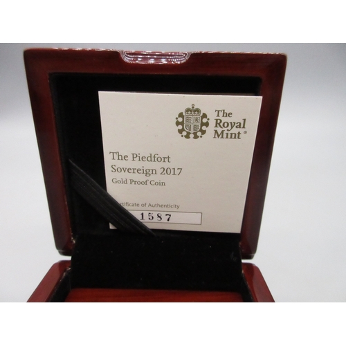 18 - The Royal Mint - The Piedfort Sovereign 2017, No. 1587/3500, encapsulated in case with COA

Bradley'... 