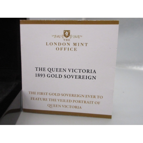5 - The London Mint Office - The Queen Victoria 1893 Gold Sovereign, encapsulated in case with COA

Brad... 