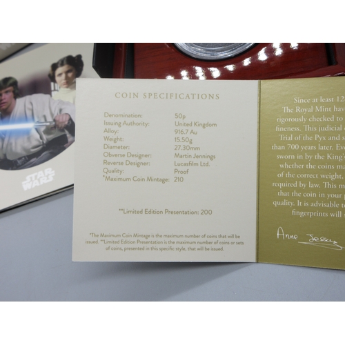 33 - The Royal Mint - Luke Skywalker and Princess Leia 2023 UK 50p Gold Proof Coin No.118/200, encapsulat... 
