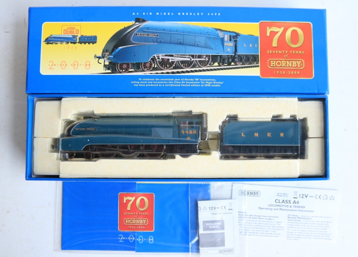Boxed Hornby R2688 OO gauge Class A4 4498 'Sir Nigel Gresley' 70th ...