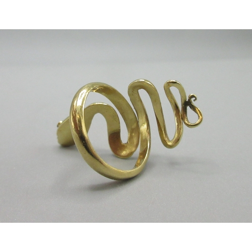 1020 - 18ct yellow gold snake ring set with sapphire eyes, stamped 750, size K, 7.6g

Bradleys shipping £23... 