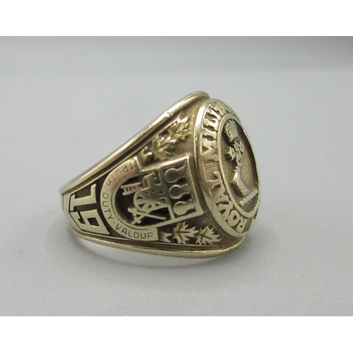 1032 - 10ct yellow gold Royal Military College academy 1978 signet ring, stamped 10k, size T, 12.0g

Bradle... 