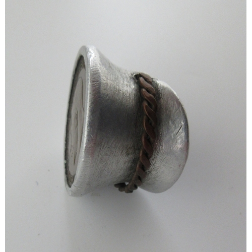 6 - Small collection of WWI Medals and badges, Victory Medal, 1914-18 War Medal To S-10796 Pte J. Perry ... 