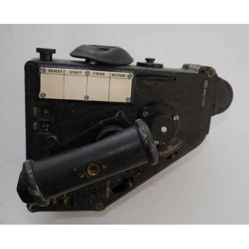 139 - WWII Air Ministry Mk IX  Bubble Sextant, serial number 1271/40, Type 10 RAF compass in original wood... 