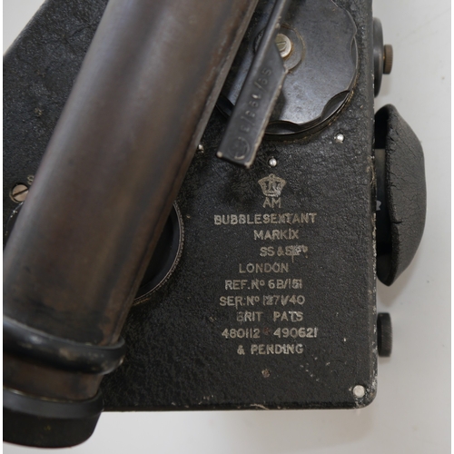 139 - WWII Air Ministry Mk IX  Bubble Sextant, serial number 1271/40, Type 10 RAF compass in original wood... 