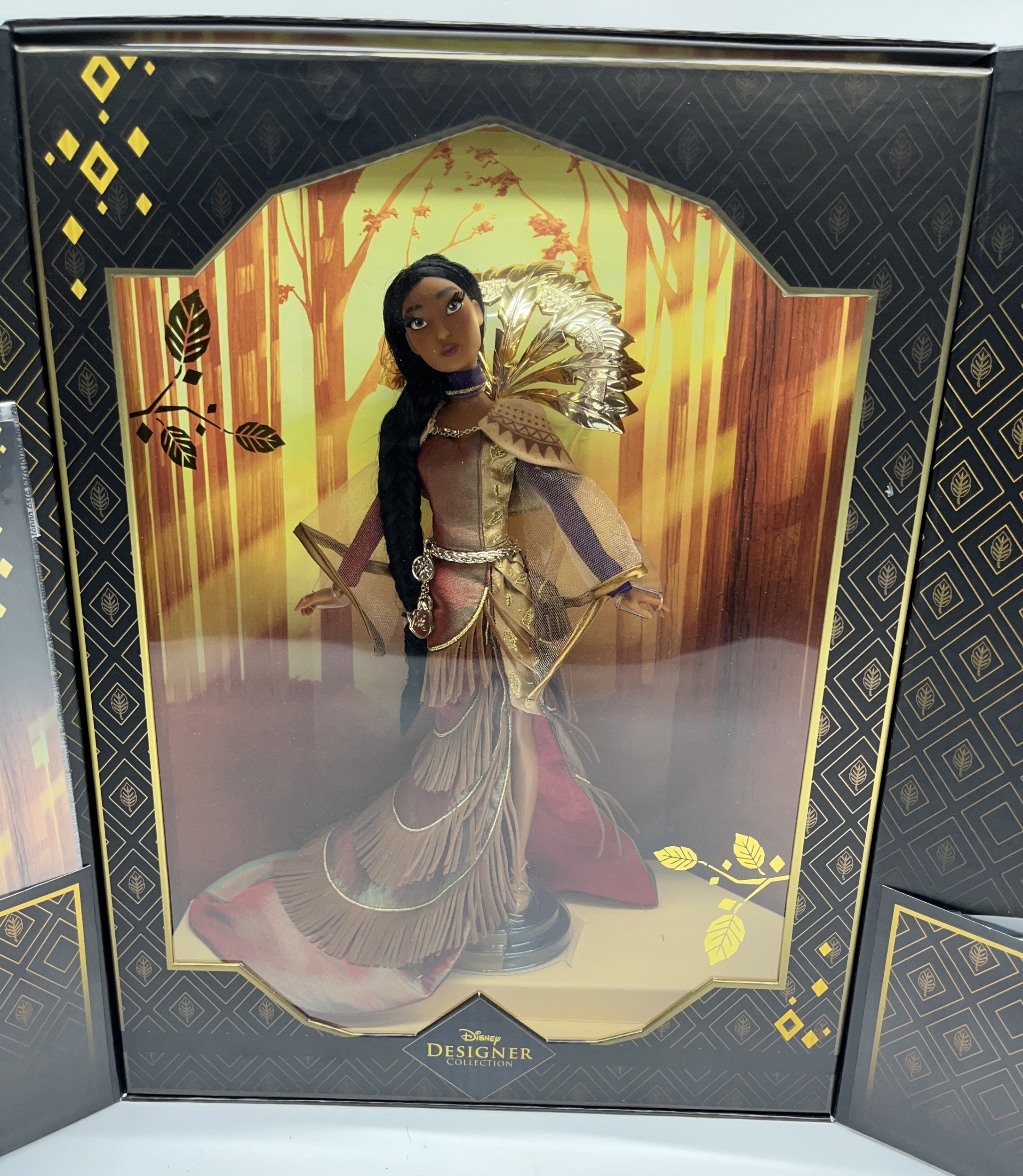 Disney Designer Collection 'Pocahontas' doll, Ultimate Princess ...