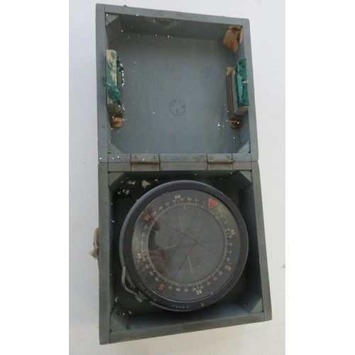 135 - Royal Air Force Type P10 Navigational Compass, No.22836TM in original wooden case

Bradleys shipping... 