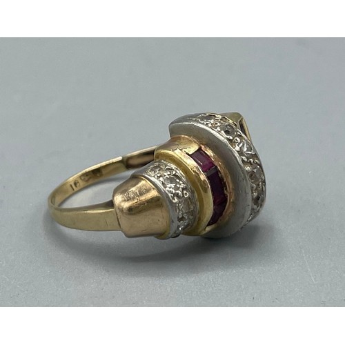 1024 - 18ct yellow gold Art Deco style ring with graduating levels set with diamonds and rubies, stamped 18... 