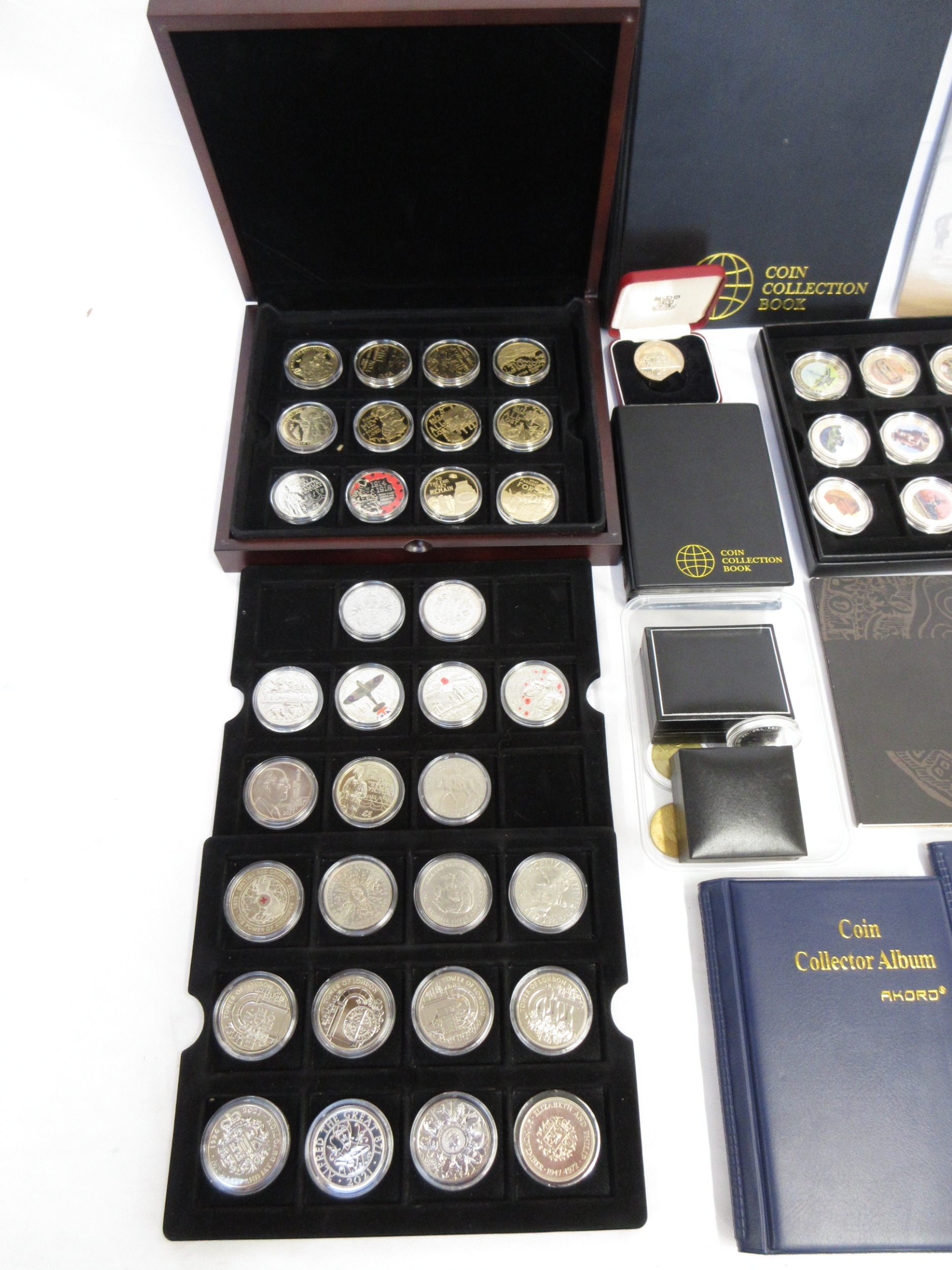 Large assorted collection of coins to inc. folder cont. 60 ...