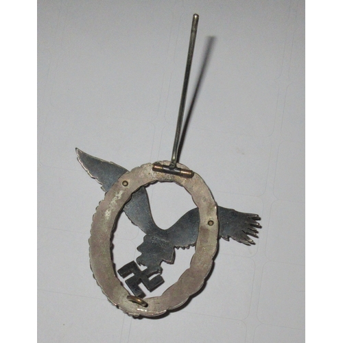 9 - WWII Luftwaffe Pilots badge with pin by C.E. Junker

Bradleys shipping £23.00 plus vat (UK Only)
