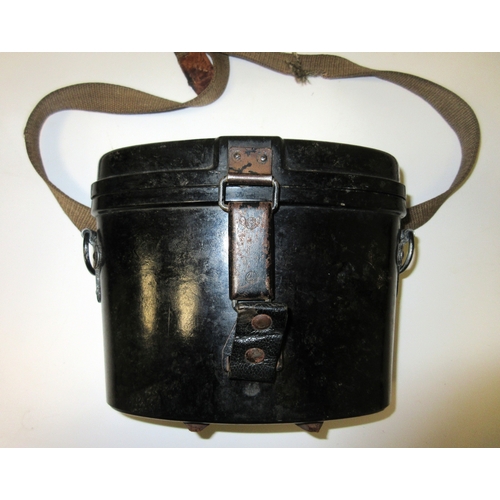 147 - German Dienstglas 6x30 model binoculars, these were standard issue to the military (Wehrmacht) durin... 