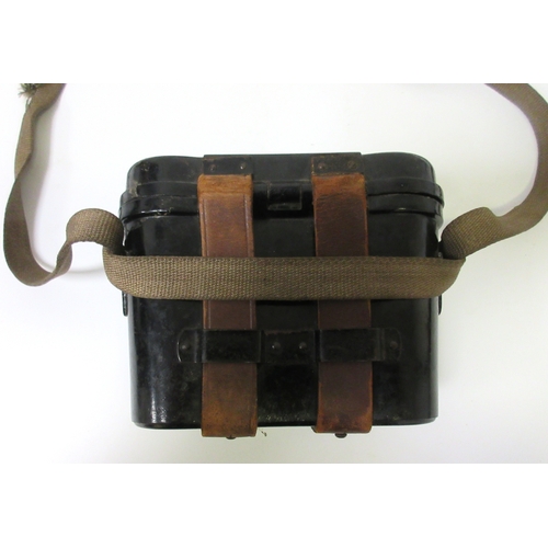 147 - German Dienstglas 6x30 model binoculars, these were standard issue to the military (Wehrmacht) durin... 