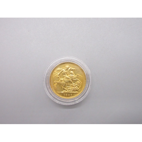 1 - The London Mint Office - The Queen Victoria Gold Sovereign of 1887, encapsulated in case with COA

B... 