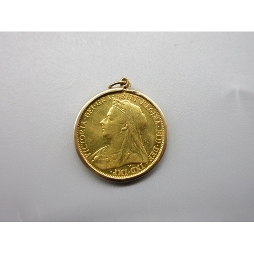 4 - Queen Victoria (1837-1901) 1900 Sovereign in 9ct hallmarked mount (8.7g)

Bradleys Shipping £20.00 p... 