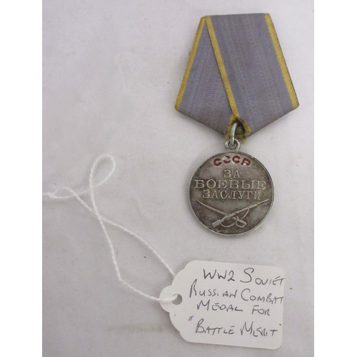 20 - Collection of Russian military medals and badges to incl. Russian medal for Labour distinction, Comb... 