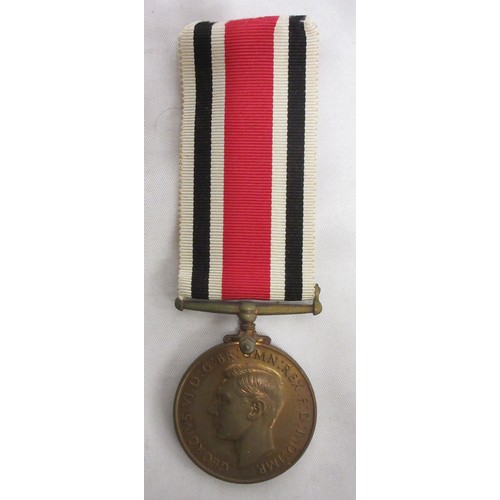 21 - Mixed collection of commemorative and international military medals to incl. Special Constabulary Fa... 