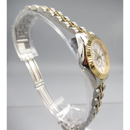 464 - Seiko Kinetic 50m stainless steel and gold plated wristwatch with day/date on matching bracelet, sig... 