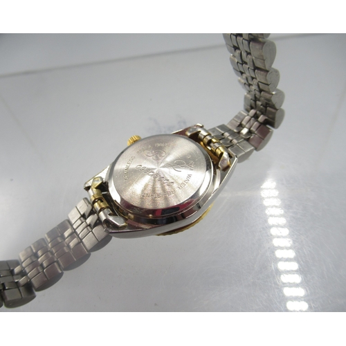 464 - Seiko Kinetic 50m stainless steel and gold plated wristwatch with day/date on matching bracelet, sig... 