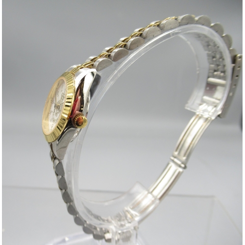 464 - Seiko Kinetic 50m stainless steel and gold plated wristwatch with day/date on matching bracelet, sig... 