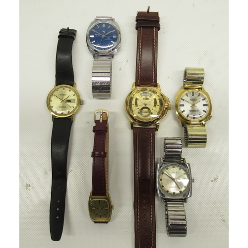 460 - Caravelle gold plated wristwatch, signed gold dial with baton indices, signed snap on case back no. ... 