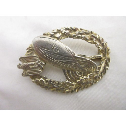 127 - German war period balloon observers badge (clasp AF), also incl. Bundeswehr beret badge for maintena... 