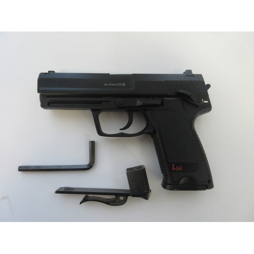 429A - Heckler & Koch USP co2 powered air pistol, .177 steel BB shot, in original box

Bradleys shipping PO... 