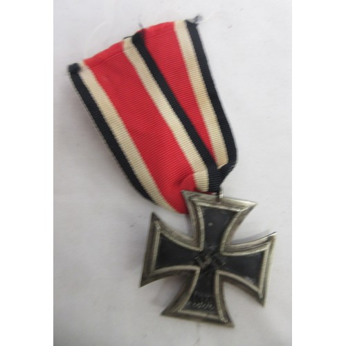 126 - German war period wall eagle, two Iron Cross 2nd Class, 1914 Iron Cross 2nd class, 25 Year Faithful ... 
