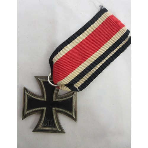 126 - German war period wall eagle, two Iron Cross 2nd Class, 1914 Iron Cross 2nd class, 25 Year Faithful ... 