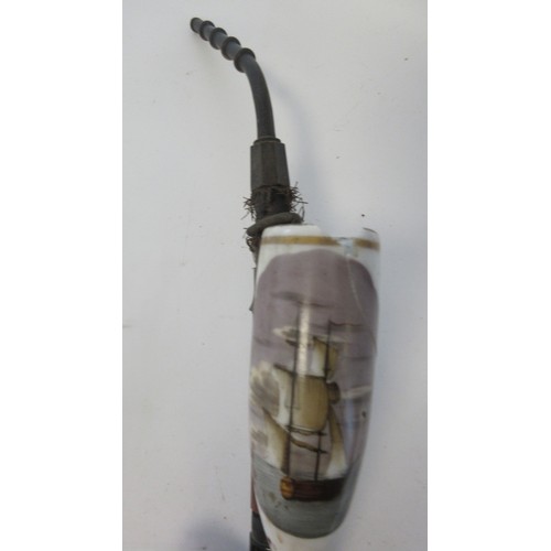 158 - Two Naval smoking pipes (AF) and a set of teaspoons

Bradleys shipping £38.00 plus vat (UK Only)