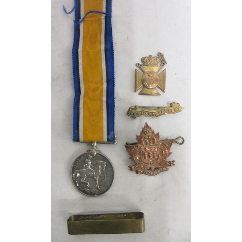 124 - Mixed collection of militaria to incl. British Army water bottle (date faded on strap, likely WW2), ... 