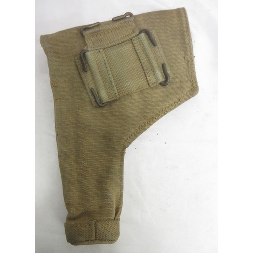 124 - Mixed collection of militaria to incl. British Army water bottle (date faded on strap, likely WW2), ... 