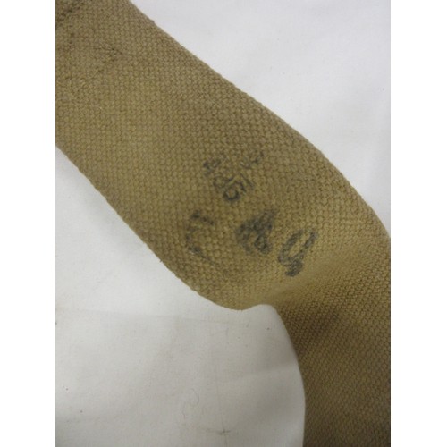 124 - Mixed collection of militaria to incl. British Army water bottle (date faded on strap, likely WW2), ... 